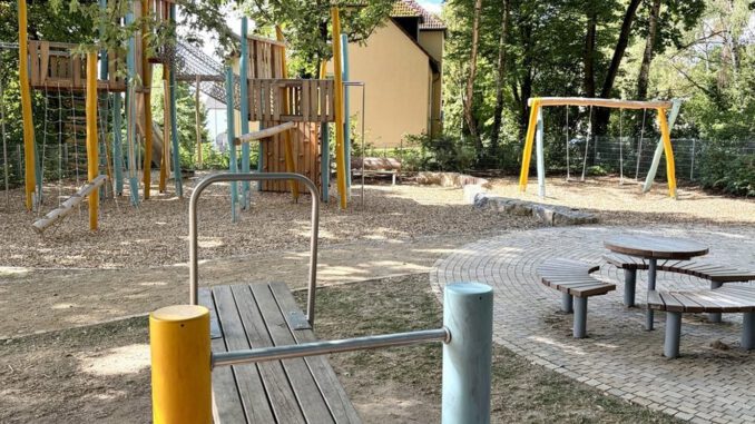 Erbenheim: Südlicher Bereich des Spielplatzes Moabiter Straße nach Umbau wieder nutzbar Erbenheim: Südlicher Bereich des Spielplatzes Moabiter Straße nach Umbau wieder nutzbar