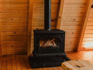 Hofheim bietet erneut kostenlose Onlinekurse zum richtigen Heizen mit Holz