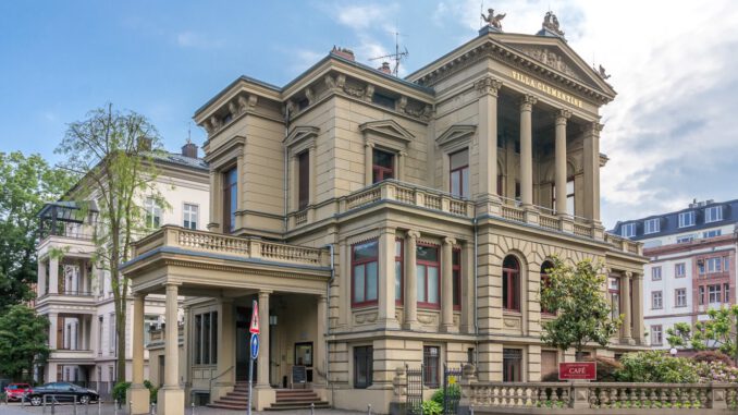 Leseparty in der Villa Clementine am 18. April: gemeinsames Lesen und Austausch am Abend