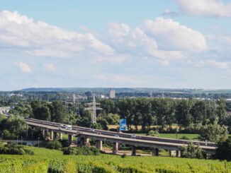 Mainbrücke Hochheim ab 12. Juli wieder mit zwei Fahrstreifen pro Richtung, spätere Einspurregelung ab 19. Juli