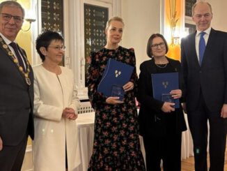 Wiesbaden ehrt russische Aktivistinnen und zwei Retter für Zivilcourage