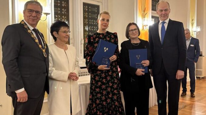 Wiesbaden ehrt russische Aktivistinnen und zwei Retter für Zivilcourage